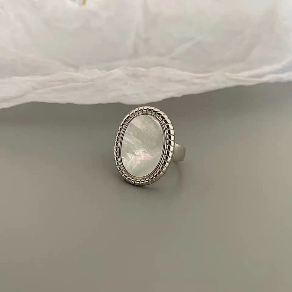 *925 Sterling Silver Oval Shell Adjustable Ring - Picture 5 of 12